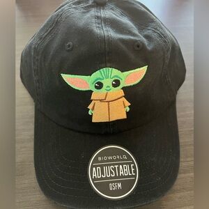 Bioworld Black Cap with mandalorian